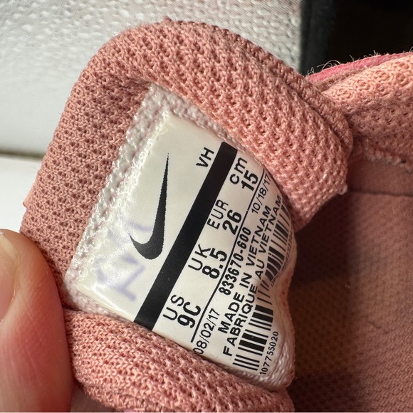 Nike Toddler Girls 9C Pink and White Leopard Cheetah Sneakers with Velcro Strap - Picture 7 of 7